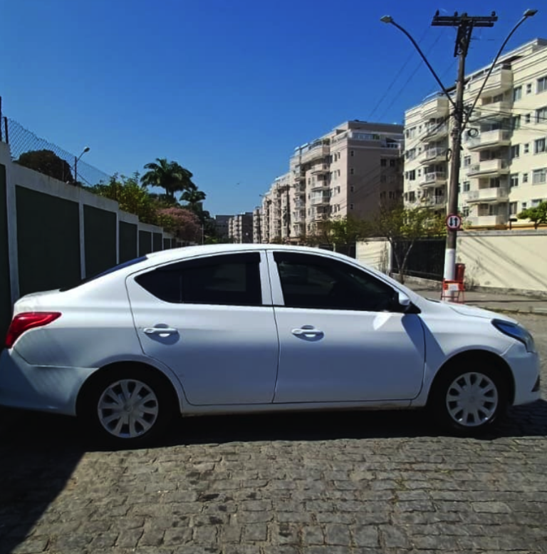 NISSAN VERSA 1.6 S