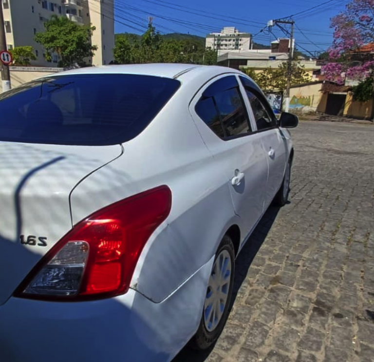 NISSAN VERSA 1.6 S